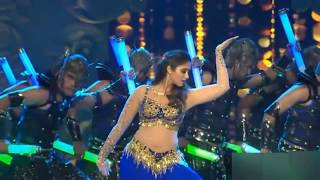 ileana dcruz Raske Qamar Song live dance performance ileana dcruz latest dance Bollywood song [upl. by Sayres]