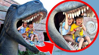 CZY ZJE NAS T REX  SPOTKANIE Z DINOZAURAMI  JURASSIC WORLD [upl. by Sholem]