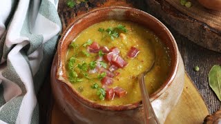 Recette  Soupe de pois cassés aux lardons [upl. by Dnomra]