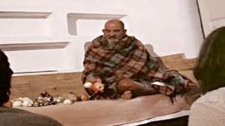 Neem Karoli Baba ❤️ Chanting RAMs Name 1 hour [upl. by Yve]