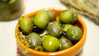 Cómo ALIÑAR ACEITUNAS en casa How to make marinated olives [upl. by Wilmar595]