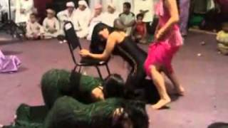 Malayah معلايه‎ Arabic Dance at a Wedding [upl. by Margery]