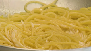 SPAGHETTI AL LIMONE  Video Ricetta  Grigio Chef [upl. by Asirem338]